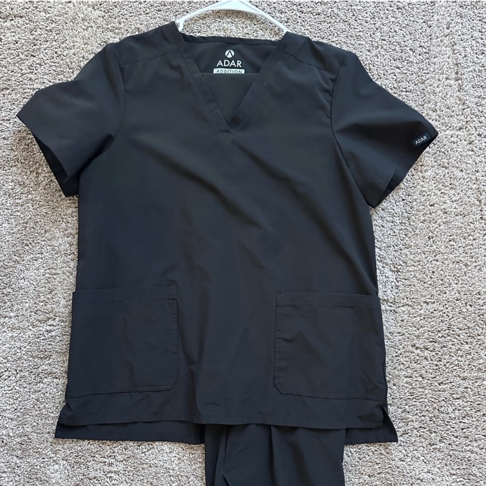 Adar addition scrub set